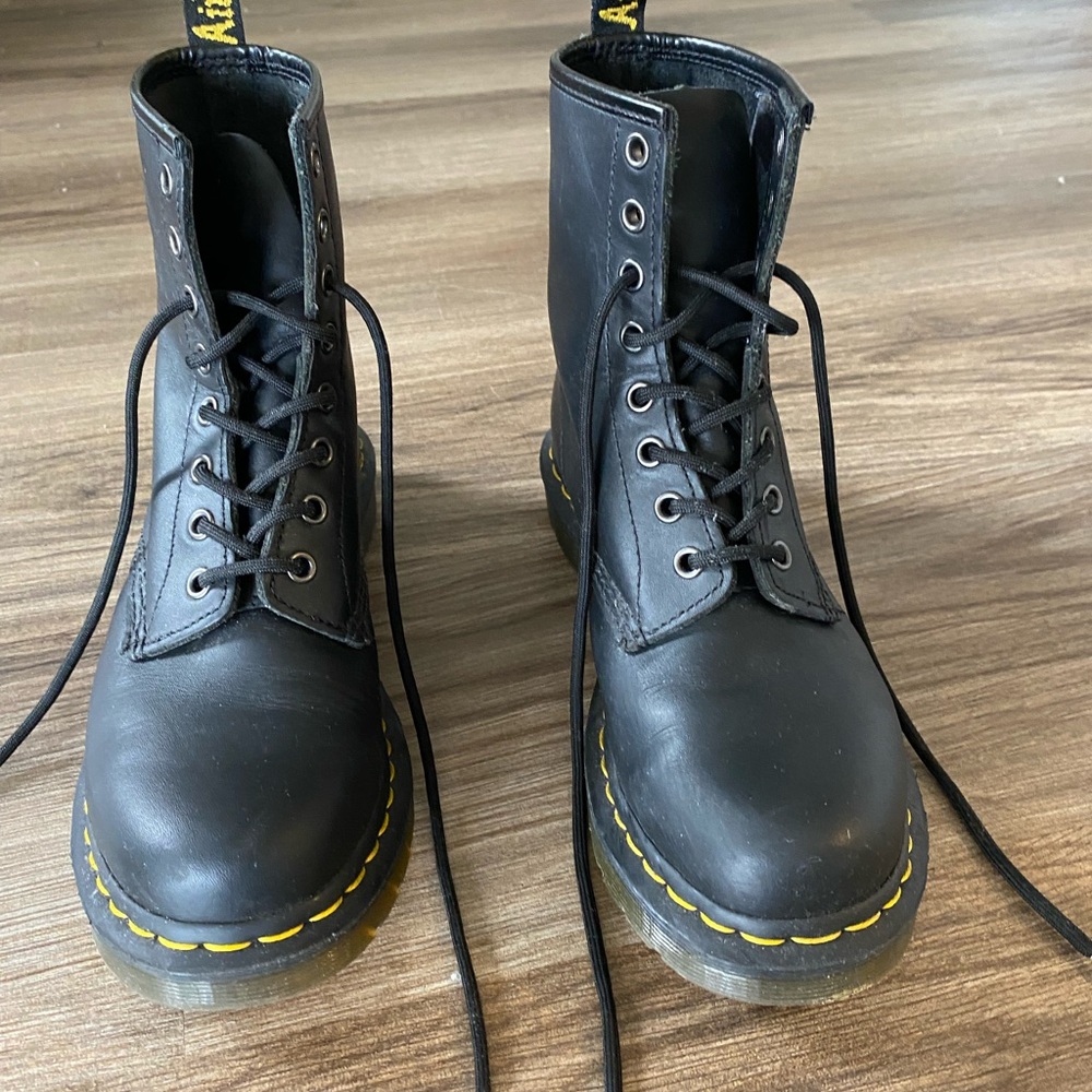 Dr Martens 1460 Smooth Leather Lace Up Boots